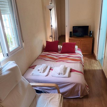 Apartamentos Vialia Sol Y Playa Málaga Exteriör bild