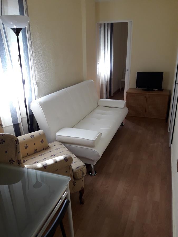 Apartamentos Vialia Sol Y Playa Málaga Exteriör bild